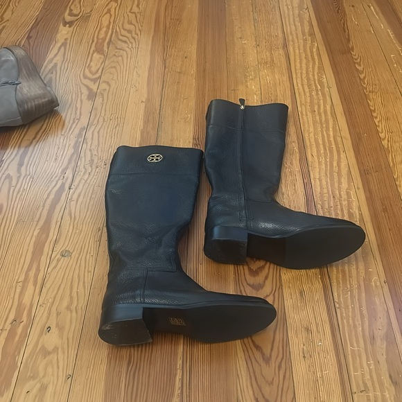 Tory Burch black tall riding boots size 8.5, excellent condition - Picture 3 of 7